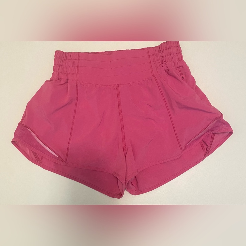 Lululemon SONIC PINK 2.5 high rise hotty hot shorts (size 2)